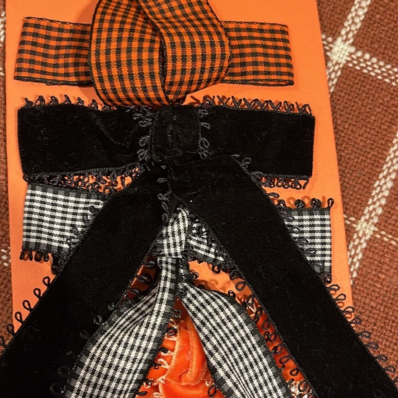 Fall 🍁 Bow Barrettes - Picture 3 of 6